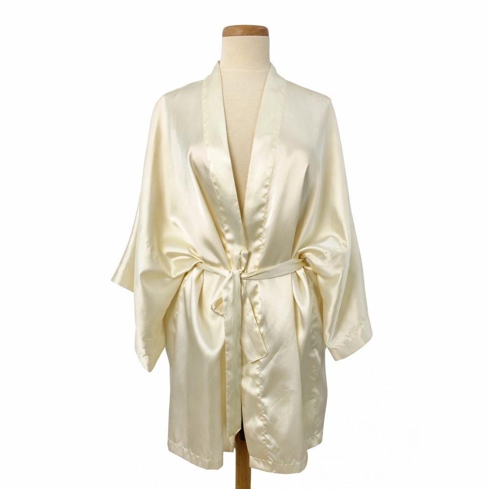 Victoria’s Secret O/S vintage gold label ivory 0632 lingerie robe